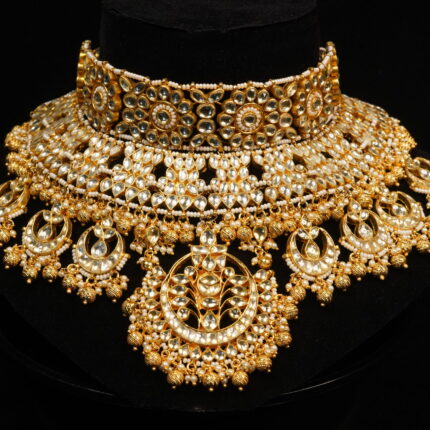Enchanting Paachi Maharani Choker Necklace Set with Gold Finish