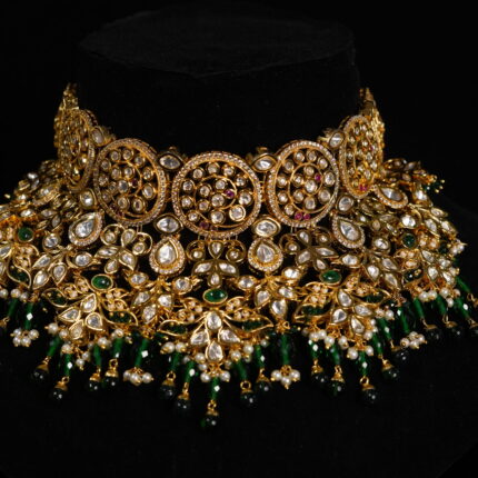 Glaring Green Antique Necklace Set