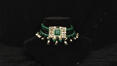 Sqaure Pendant Green Choker Necklace