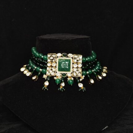 Sqaure Pendant Green Choker Necklace