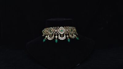 Stunning Moon shaped Green Choker Necklace Set
